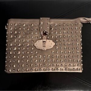 Beautiful clutch for any occasion!